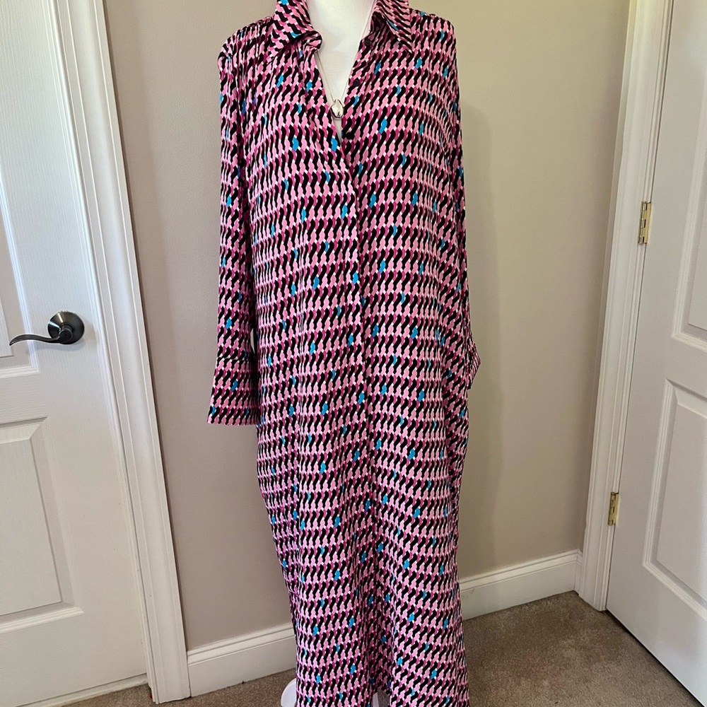 Ladies, long, pink & black shirt dress